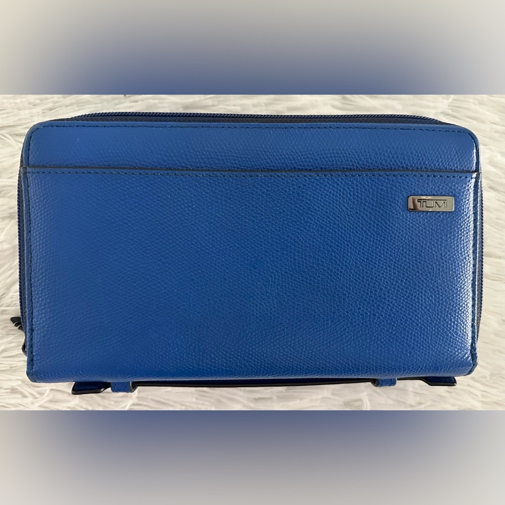 Tumi Horizon Double Zipper Organizer Travel Wallet Clutch